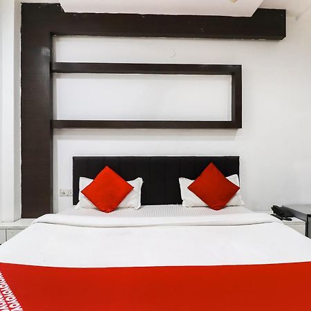 Oyo Flagship Just-9 Inn Near Sahara Ganj Mall Лакнау Екстериор снимка