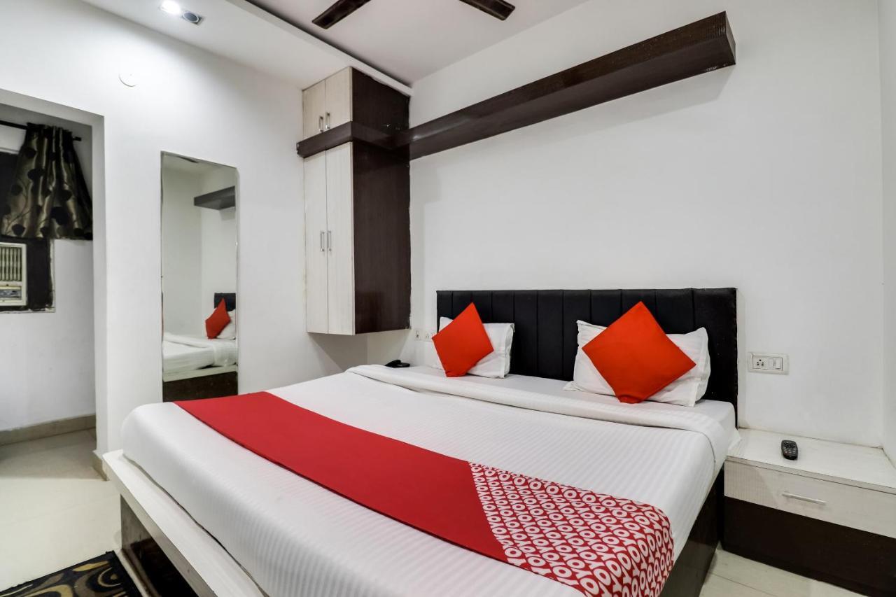 Oyo Flagship Just-9 Inn Near Sahara Ganj Mall Лакнау Екстериор снимка