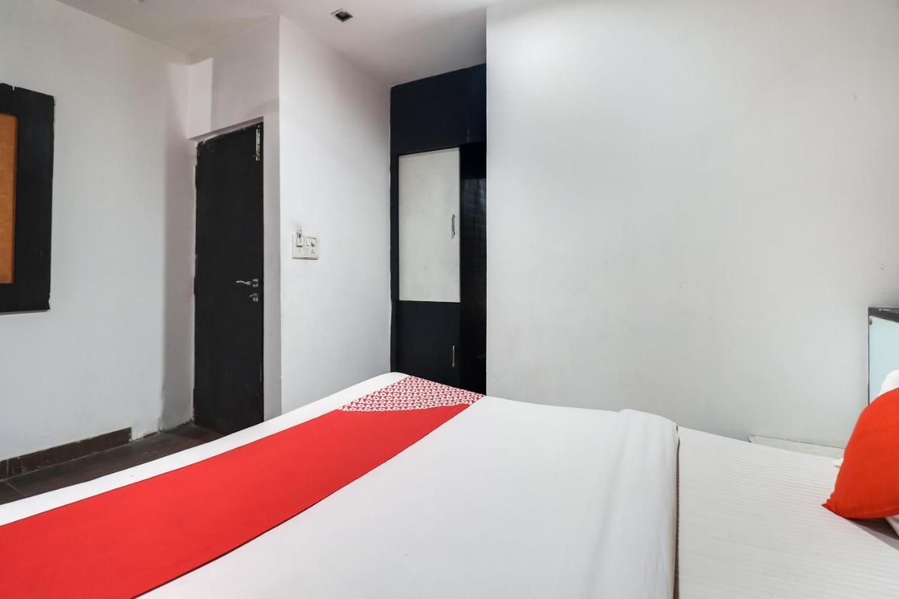 Oyo Flagship Just-9 Inn Near Sahara Ganj Mall Лакнау Екстериор снимка