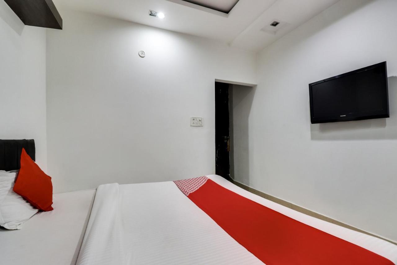 Oyo Flagship Just-9 Inn Near Sahara Ganj Mall Лакнау Екстериор снимка