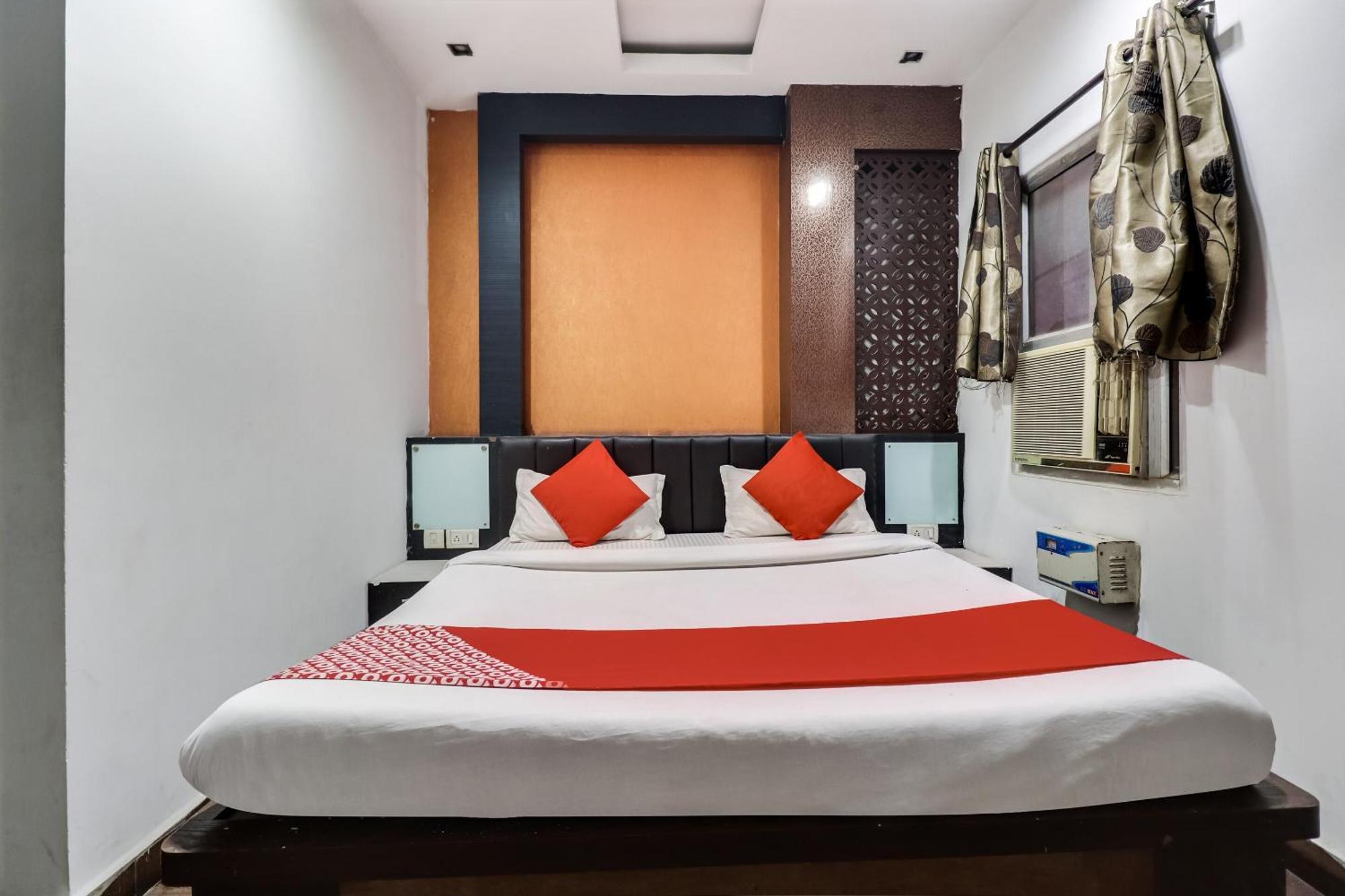 Oyo Flagship Just-9 Inn Near Sahara Ganj Mall Лакнау Екстериор снимка